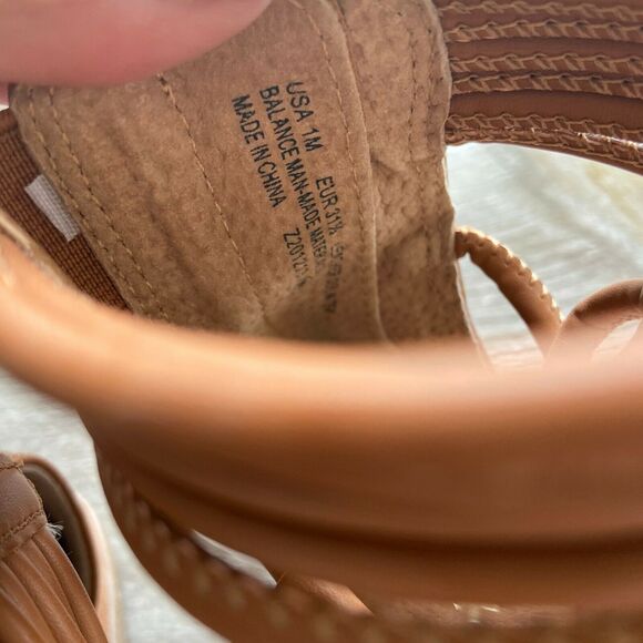 kidpik Girls Sandals Size 1 Gladiator Style Tassels Embroidered Back Zip‎ NEW - Picture 2 of 7